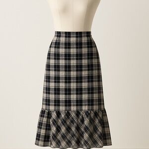 First Option, Vintage Y2K Plaid Black and Gray Women's Skirt, Size Medium